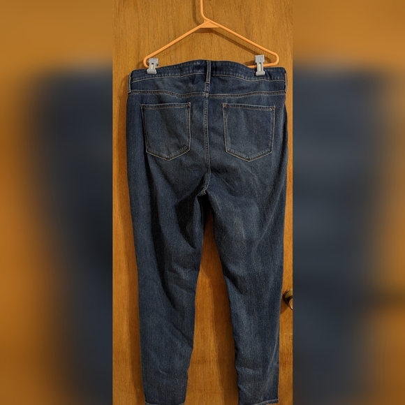 ๐ฅOld Navy ๐ rockstar super skinny highrise 24/7 sculpt jeans size 20 - Picture 2 of 10